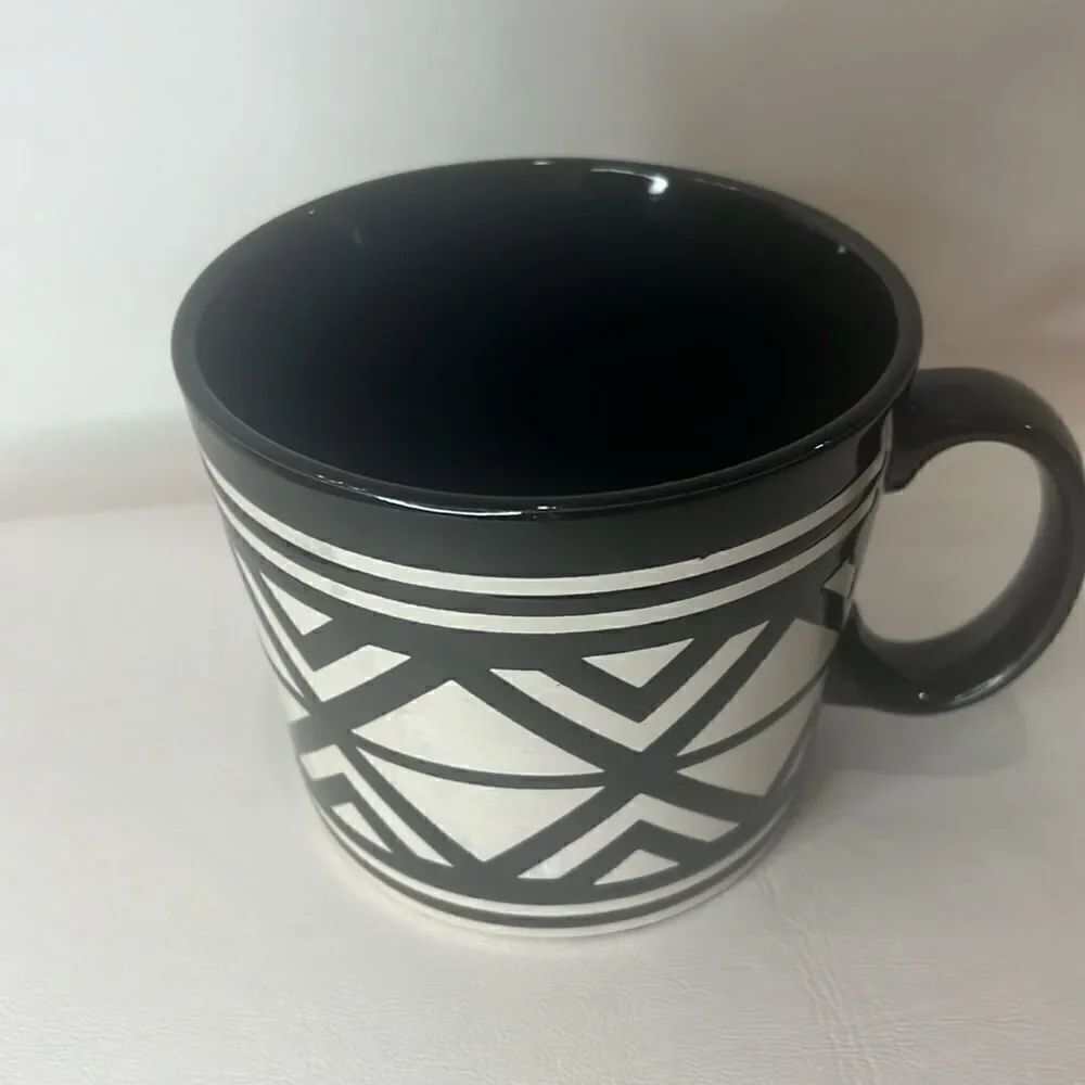 Boston Warehouse Trading Company Souper Mug 24 Oz 4 In Tall 4 1/2 In Round Black